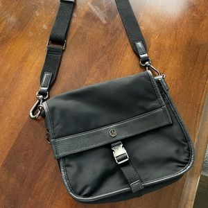 Lululemon Now And Always Crossbody Bag - Black